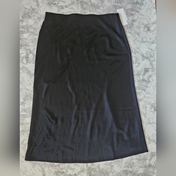 TREASURE & BOND Bias Cut Satin Midi Skirt! - Picture 5 of 9